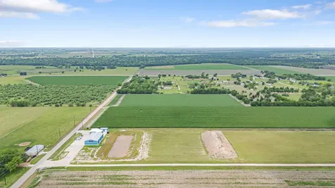 15002 Bj Dusek Road Wallis TX 77485