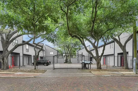 2100 Commonwealth Street S Houston TX 77006
