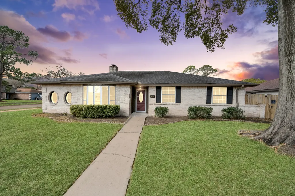 11830 Burlingame Drive Houston TX 77099