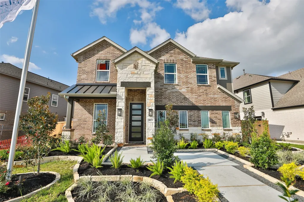 913 Brazos Trail Dayton TX 77535