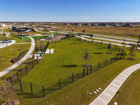 913 Brazos Trail Dayton TX 77535
