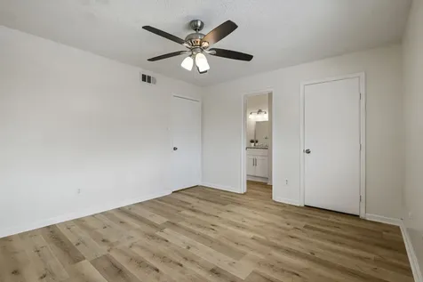 1701 Upland Drive 114 Houston TX 77043