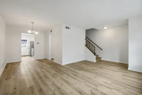 1701 Upland Drive 114 Houston TX 77043