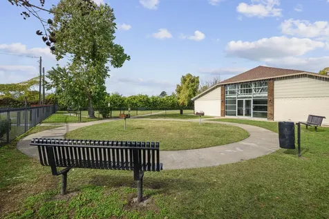 1701 Upland Drive 114 Houston TX 77043