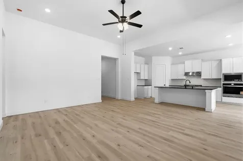 363 Covey Lane Sealy TX 77474
