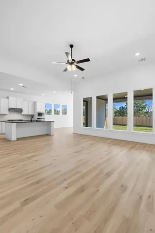 363 Covey Lane Sealy TX 77474