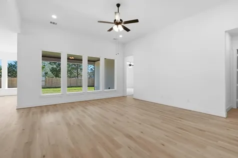 363 Covey Lane Sealy TX 77474