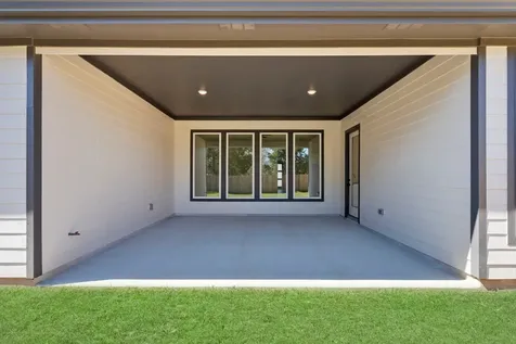 363 Covey Lane Sealy TX 77474