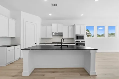 363 Covey Lane Sealy TX 77474