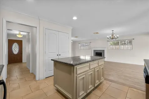 1506 Harbor View Circle Galveston TX 77550