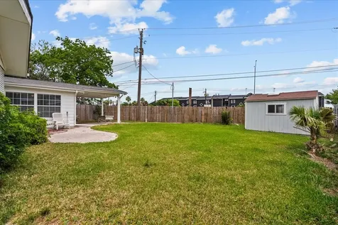 1506 Harbor View Circle Galveston TX 77550