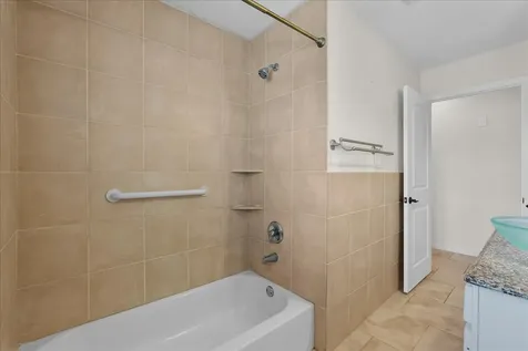 1506 Harbor View Circle Galveston TX 77550