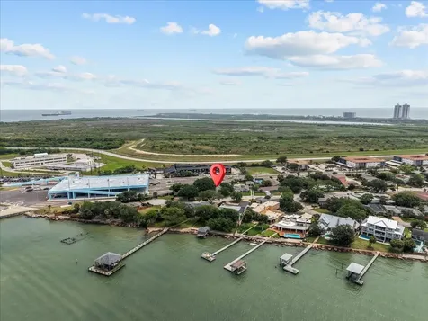 1506 Harbor View Circle Galveston TX 77550