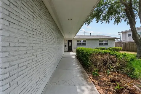 1506 Harbor View Circle Galveston TX 77550