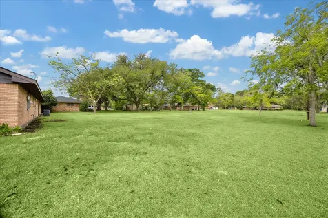 1107 Hallie Street Sweeny TX 77480