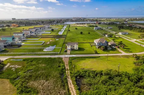 10411 Wern Road Galveston TX 77554