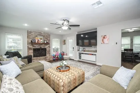 2107 Richmond Drive Richmond TX 77406