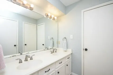 2107 Richmond Drive Richmond TX 77406