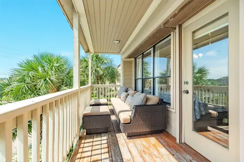 28 Dana Drive Galveston TX 77554