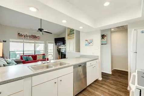 28 Dana Drive Galveston TX 77554