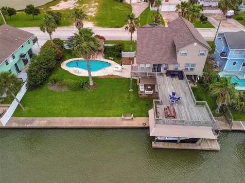 1302 Tiki Drive Tiki Island TX 77554
