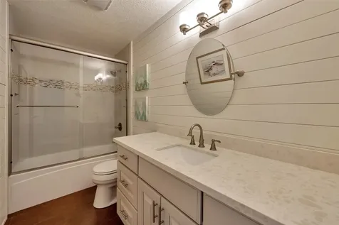 1302 Tiki Drive Tiki Island TX 77554