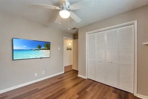 1302 Tiki Drive Tiki Island TX 77554