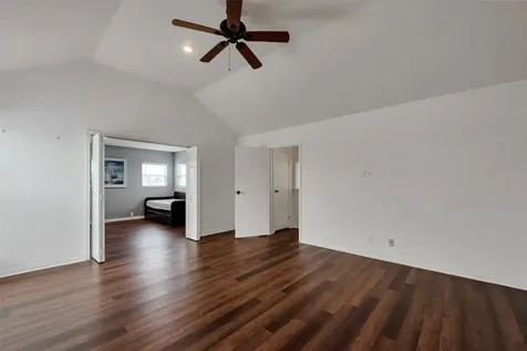 1302 Tiki Drive Tiki Island TX 77554