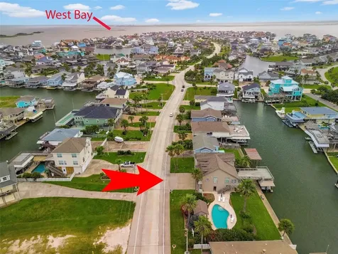 1302 Tiki Drive Tiki Island TX 77554