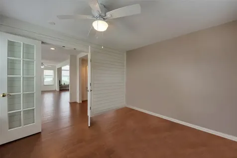 1302 Tiki Drive Tiki Island TX 77554