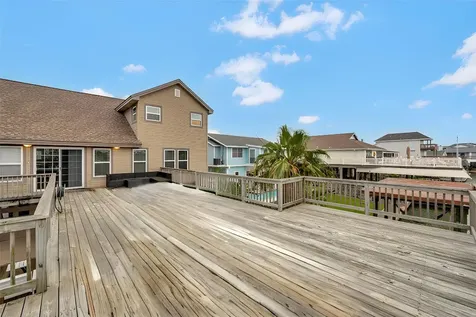 1302 Tiki Drive Tiki Island TX 77554