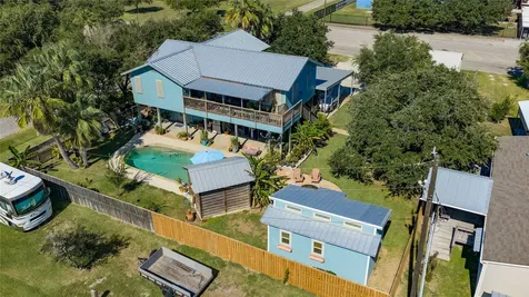 509 Monroe Avenue Port O Connor TX 77982