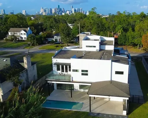 3308 N Macgregor Way Houston TX 77004