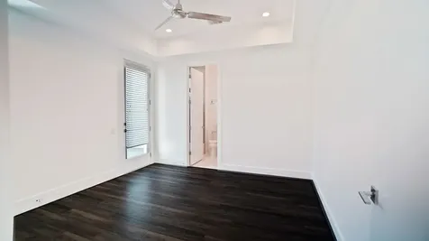 3308 N Macgregor Way Houston TX 77004