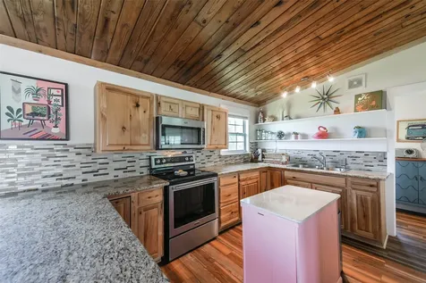 4035 Hardin Drive Galveston TX 77554
