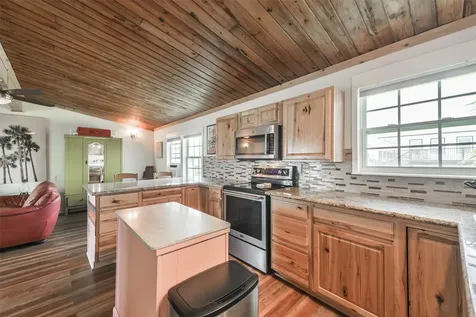 4035 Hardin Drive Galveston TX 77554