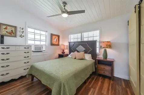 4035 Hardin Drive Galveston TX 77554
