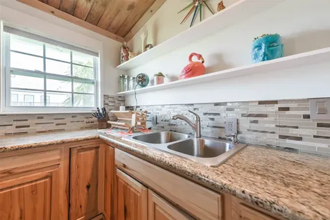 4035 Hardin Drive Galveston TX 77554