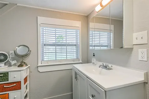 4035 Hardin Drive Galveston TX 77554