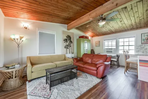 4035 Hardin Drive Galveston TX 77554