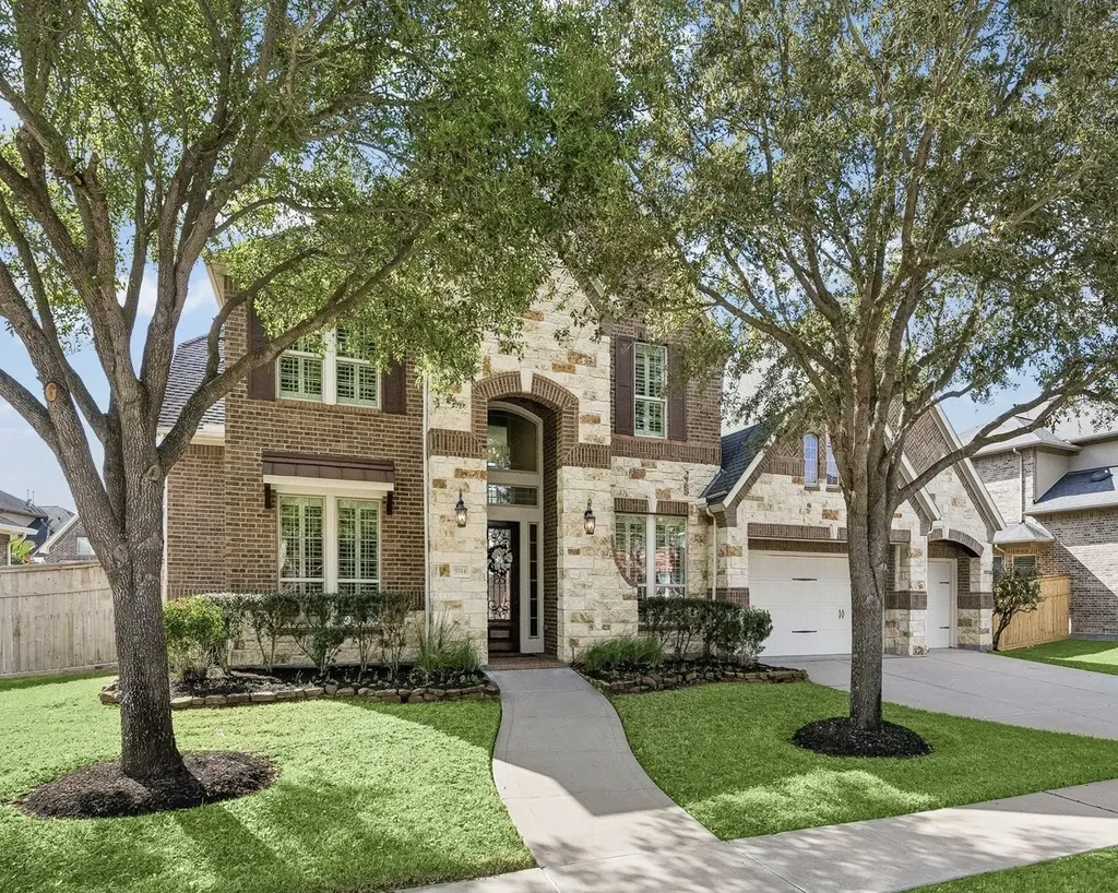 5514 Caspian Falls Lane Fulshear TX 77441