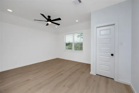 2001 Longmire Villas Court Conroe TX 77304