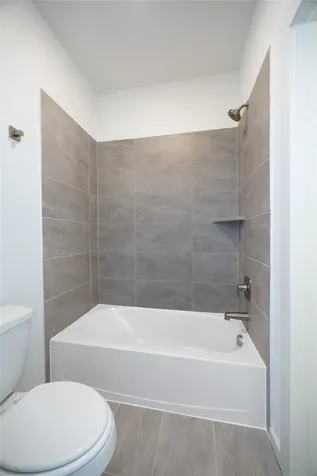 2001 Longmire Villas Court Conroe TX 77304