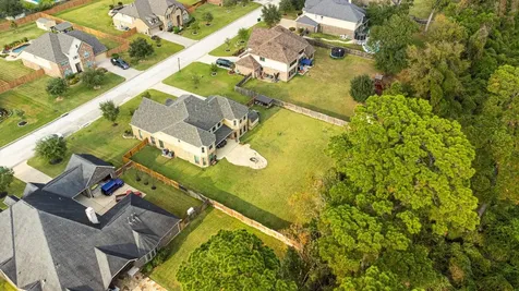 22618 Pineleigh Court Tomball TX 77375