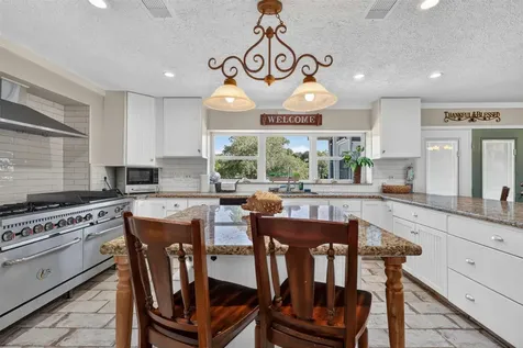 1583 County Road 291 Bay City TX 77414