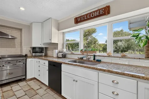 1583 County Road 291 Bay City TX 77414