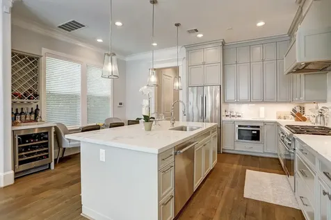 420 W 18th Street Houston TX 77008