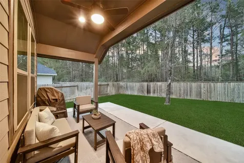 352 Rise Lane Montgomery TX 77316