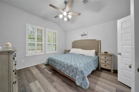 352 Rise Lane Montgomery TX 77316