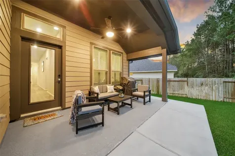 352 Rise Lane Montgomery TX 77316